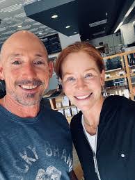 Drew Leavitt's Instagram, Twitter & Facebook