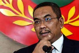 Virny menggelinjang gak tentu, mendesah dan melenguh akhirnya gw merasa kasihan juga ngeliat virny udah kewalahan mengimbangi kemampuan gw. Kakitangan Awam Kerajaan Negeri Kedah Terima Bantuan Khas Aidilfitri Rm1 000 Astro Awani