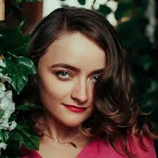 Raquel Bradley's Instagram, Twitter & Facebook