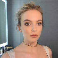 Pin By Rachel On Accessories Inspiration Jodie Comer Beauty And The Beat Beautiful People