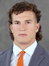 Falcons Host the Huskies