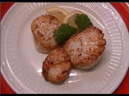 Check spelling or type a new query. Pan Seared Scallops A La Hell S Kitchen Noreen S Kitchen Youtube