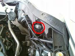 Apabila anda ragu, perhatikan cara lampu mobil anda bereaksi ketika anda memutar tombol putar. Cara Adjust Lampu Alza