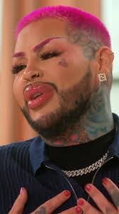 Jessica Cuff's Instagram, Twitter & Facebook