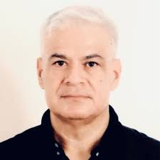 El 26 de junio recién pasado tuve el honor de recibir el reconocimiento al  mejor Docente en el área de Ingeniería a nivel nacional de parte de La  Asamblea de Colegios Profesionales