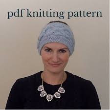 They make wonderful holiday gifts, but once you see these easy knitting patterns you'll want to keep them all for yourself. Horseshoe Cable Knit Infinity Scarf Knitting Pattern