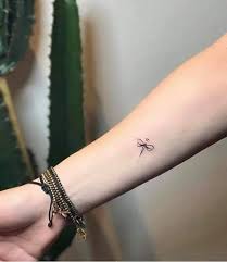 Wind dancer watercolor temporary tattoo. Serena Adli Kullanicinin Tattoos Panosundaki Pin Sevimli Kucuk Dovmeler Dovmeli Kadin Yusufcuk Dovmesi