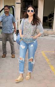 Aditi Rao Hydari Snapped At Nail Spa In Bandra Aditi Rao Hydari Images Bollywood Hungama Nails spa & beyond choose your location. bollywood hungama