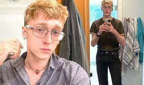 His birthday, what he did before fame, his family life, fun trivia facts vine personality who frequently used the hashtag #whiteteen. X3wo6g1p9mljpm