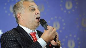 Maybe you would like to learn more about one of these? Sedat Peker In Canta Canta Para Gonderdigi Iddiasinda Bulundugu Metin Kulunk Kimdir