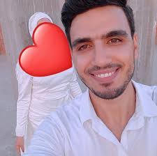 المغني الشهير G-eazy يتنكر بزي فيلم جوني ديب Edward Scissorhands بمناسبة  عيد الهالوين ❤️