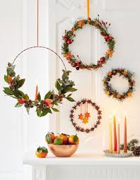 Home » boule de noel » guirlande de noel à faire soi meme. 50 Tutoriels Pour Fabriquer Une Couronne De Noel Deco Noel Guirlande Noel Couronne Noel