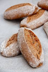 Weizenvollkornbrotchen Mit Einkorn Brot Backen Weizenvollkornbrot Lebensmittel Essen