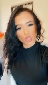 Leah Lacey's Instagram, Twitter & Facebook