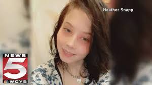 Holly Snapp's Instagram, Twitter & Facebook