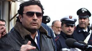 All along, francesco schettino and his lawyers have argued that others should share the blame for the disaster, that it was a collective failure. Schettino Auf Dem Schiff Bin Ich Der Erste Nach Gott Panorama Sz De