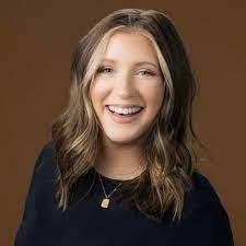 Karla Covington's Instagram, Twitter & Facebook