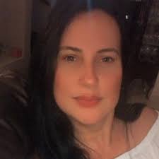 Muito importante para o uso de antibacterianos e saber suas classes: 1.  Penicilinas Exemplo: Amoxicilina, Penicilina G Dica: terminam em "-cilina"  Ação: Gram-positivos (algumas têm espectro…