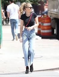 70 Inspiring Gigi Hadid Simple Casual Outfits Looks In 2020 Gigi Hadid Outfits Simple Casual Outfits Gigi Hadid Style