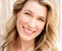 Lisa Wolf's Instagram, Twitter & Facebook