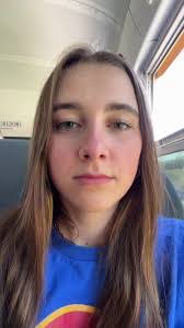 Sophie Askew's Instagram, Twitter & Facebook