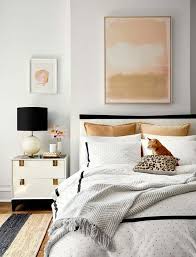 My favorite color at the time was lime green, so my parents and i compromised and settled on a beautiful gold instead. Schlafzimmer Trends Gold Beige Lachsfarbe Elegant Einrichten Farmhousebedroomfurniture Home Decor Bedroom Bedroom Interior Bedroom Design