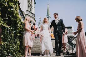 Die Interkulturelle Diy Hochzeit Von Elena Ralf Im Schloss Meggenhorn Diy Hochzeit Hochzeit Hochzeit Hotel
