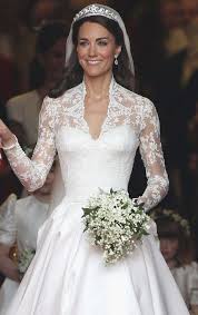 Meghan Markle Kate Middleton And Princess Diana What All Their Royal Wedding Looks Have In Common Kate Middleton Wedding Dress Celebrity Bride Kate Middleton Wedding