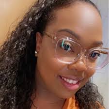 Kenisha Kay's Instagram, Twitter & Facebook