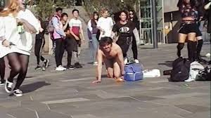 Hij is veel op tv en werd de publiekslieveling van de kijkcijferhit het . Stefano Keizers Sorry Baby Trailer Youtube