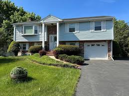 2 Whittemore Lane, Stoneham, MA 02180