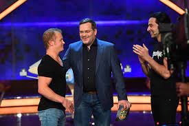 Schlag den star is finally going to the next round. Schlag Den Star Elton Antwortet Auf Die Kritik Hat Er Fabian Hambuchen Betrogen Express De