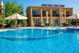 Hotelul pune la dispoziția turiștilor microbuze pentru transport gratuit până la plaja privată, dotată cu șezlonguri și umbrele gratuite, și înapoi. Hotel Dunarea Eforie Nord Oferta De Cazare 2021 Inscrieri Timpurii 2021 Last Minute