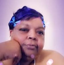 Deonte Hines's Instagram, Twitter & Facebook