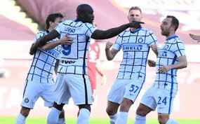 Il conduttore televisivo paolo bonolis ha commentato: Bonolis Inter Non Ruba Neanche L Occhio Scudetto Una La Vera Insidia Fc Inter 1908