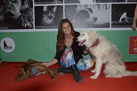 Последние твиты от maria botelho moniz (@mariabmoniz). Maria Botelho Moniz E Pelos Animais Outdoor E Turismo Activo Noticias Cardapio