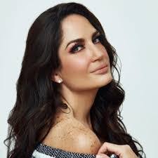 Karina Monroy's Instagram, Twitter & Facebook