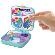 Polly Pocket Verborgene Schatze Wintermarchen Smyths Toys Superstores