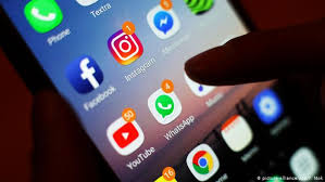 Whatsapp 3/05/2017 abajo, is down. Whatsapp Instagram Y Facebook Sufren Caidas Del Servicio Por Regiones El Mundo Dw 19 03 2021