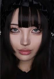 Doris Makeup Tutorial: Doll Style Transformation