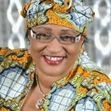 27 temmuz 2018'de nijerya kadın i̇şleri bakanı görevinden istifa etti. Sen Aisha Alhassan Senaisha Twitter