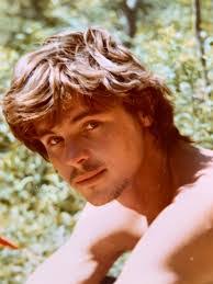 Brent Crook's Instagram, Twitter & Facebook