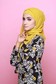 Tonton dulu ya dear pilihan model baju gamis terbaru 2020 wanita berhijab dari aulia fashion. Tampil Anggun Dan Modis Dengan 9 Inspirasi Gaun Muslimah