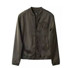The weeknd xo sweatshirt von h&m the weeknd arbeitet mit h&m nicht mehr, daher sind die sweatshirt. H M Jackets Coats The Weeknd Hm Dark Khaki Green Xo Bomber Jacket Poshmark