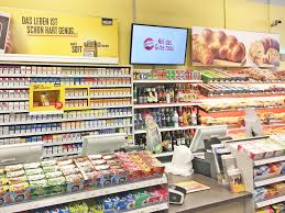 adscreens coop pronto ihre message dort platzieren wo sie gesehen wird mit mediabox ch