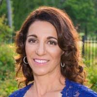 Melissa Sewell's Instagram, Twitter & Facebook