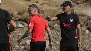 A collection of facts like kieran trippier's salary, net worth, married, affair, dating, children, career, bio, soccer, football, caps. Doch Kein Bayern Transfer Tottenham Profi Kieran Trippier Wechselt Zu Atletico Madrid Sportbuzzer De