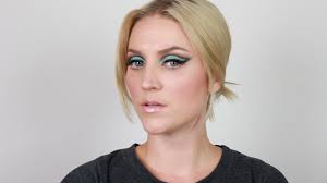 60 s makeup tutorial graphic eye liner