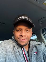 Wahai kaki-kake sekalian, anyone knows which app is best to find people to  repair electrical appliances these days?