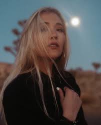 Interview with Pop Singer & Songwriter Chloé Caroline On New EP